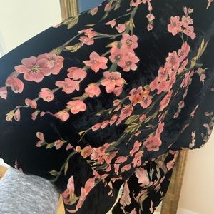 Gorgeous Kimono- Never Worn
